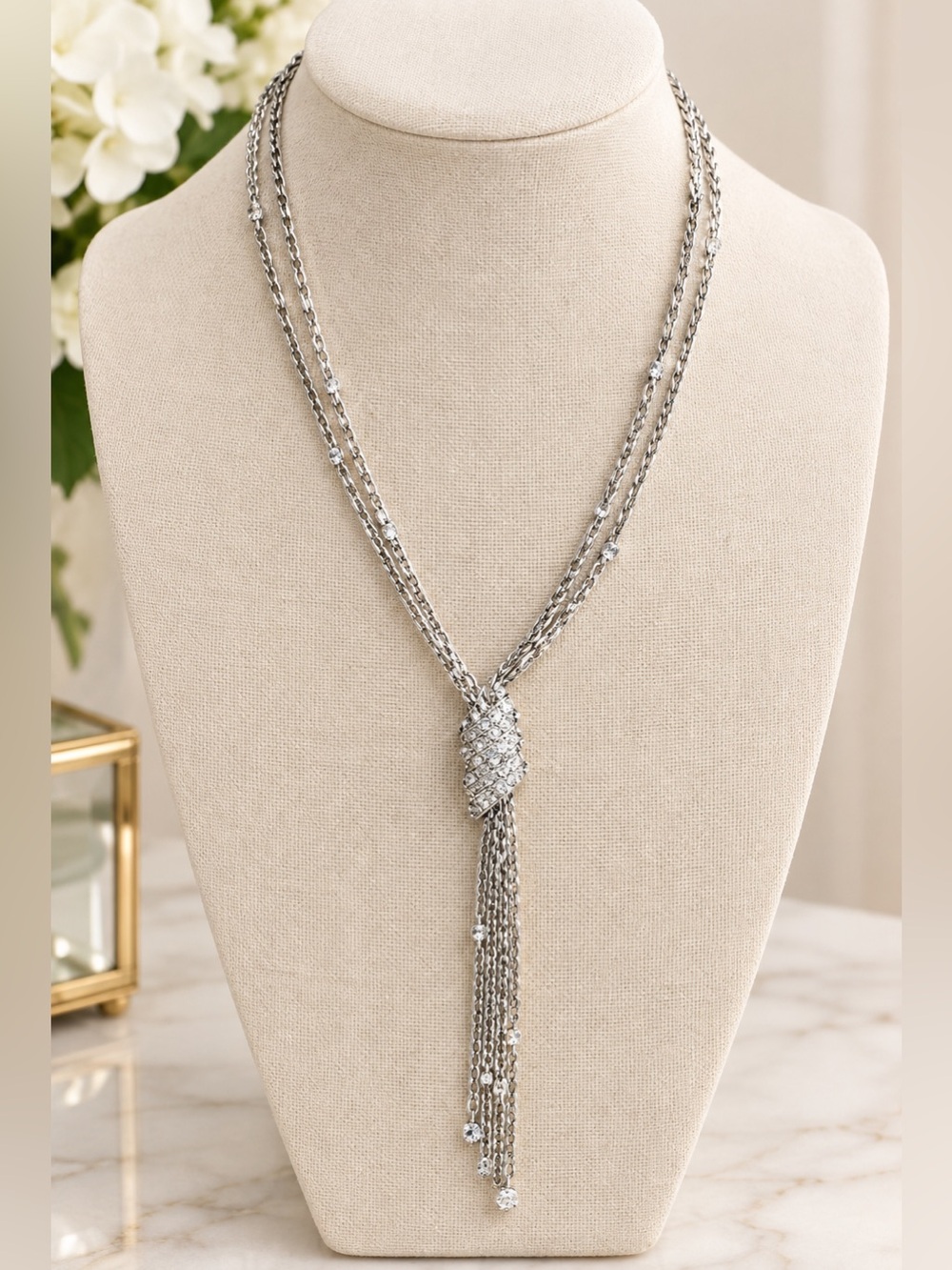 🌸 Silver Crystal Bolero Style Necklace